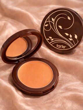 Tarte clay smoothing foundation medium